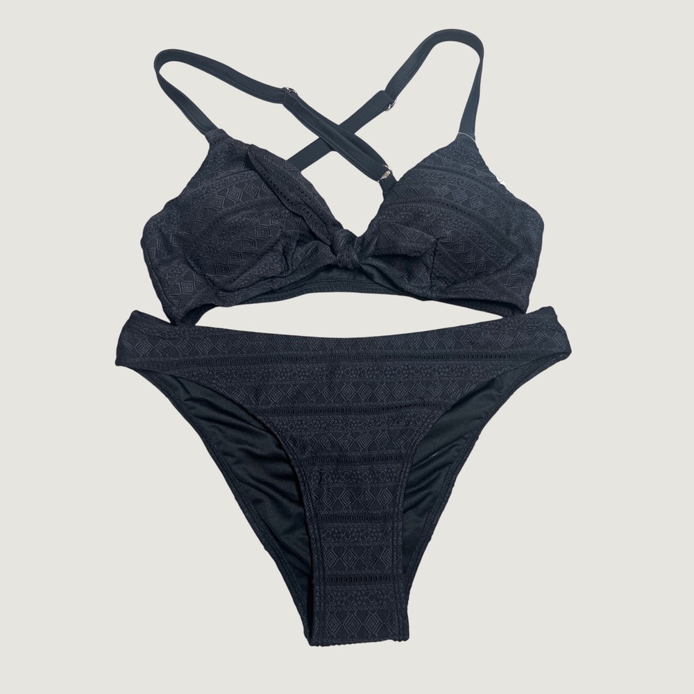 Cupshe Black Geometric Eyelet Knot Front Bikini Set CAA12C2E018TAA